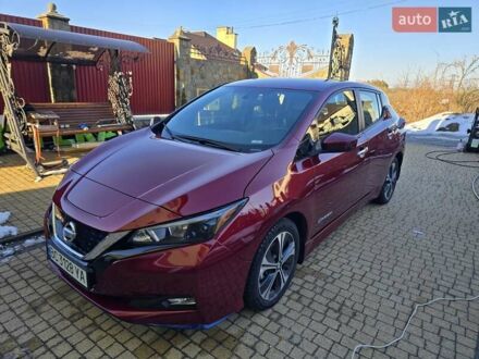 Ниссан Лиф 2019 в Трускавце на Automoto.ua Красный Ниссан Лиф, объемом двигателя 0 л и пробегом 43 тыс. км за 15400 $, фото 1 на Automoto.ua