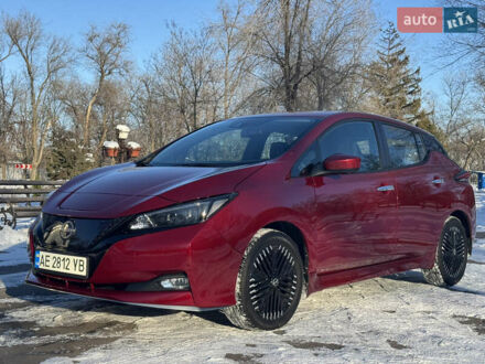 Красный Ниссан Лиф, объемом двигателя 0 л и пробегом 9 тыс. км за 20800 $, фото 1 на Automoto.ua