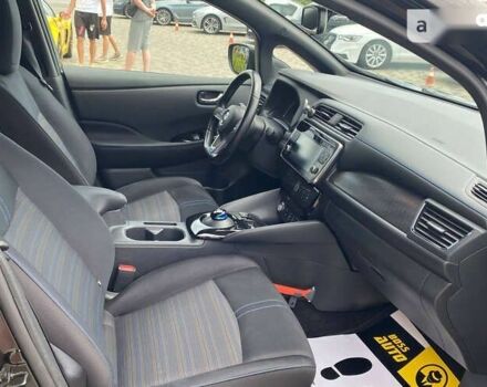 Ниссан Лиф, объемом двигателя 0 л и пробегом 64 тыс. км за 20000 $, фото 14 на Automoto.ua