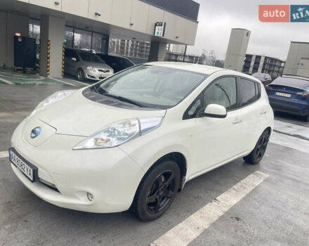 Ниссан Лиф, объемом двигателя 0 л и пробегом 102 тыс. км за 5400 $, фото 4 на Automoto.ua