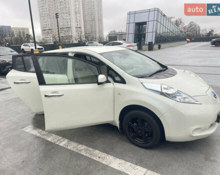 Ниссан Лиф, объемом двигателя 0 л и пробегом 102 тыс. км за 5400 $, фото 7 на Automoto.ua