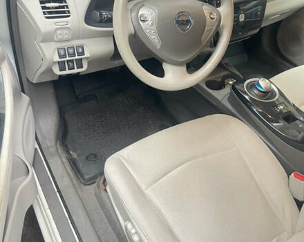 Ниссан Лиф, объемом двигателя 0 л и пробегом 102 тыс. км за 5400 $, фото 26 на Automoto.ua