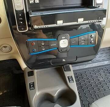 Ниссан Лиф, объемом двигателя 0 л и пробегом 93 тыс. км за 6600 $, фото 13 на Automoto.ua
