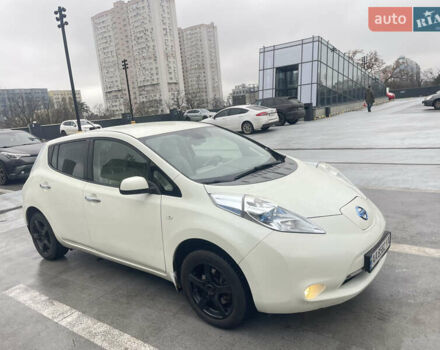 Ниссан Лиф, объемом двигателя 0 л и пробегом 102 тыс. км за 5400 $, фото 3 на Automoto.ua