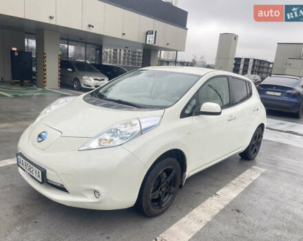 Ниссан Лиф, объемом двигателя 0 л и пробегом 102 тыс. км за 5400 $, фото 1 на Automoto.ua