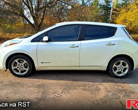 Ніссан Ліф 2013 у Кропивницькому (Кіровограді) на Automoto.ua Ніссан Ліф, об'ємом двигуна 80 л та пробігом 0 тис. км за 5600 $, фото 4 на Automoto.ua