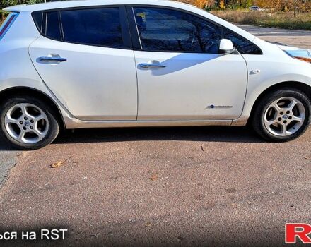 Ніссан Ліф 2013 у Кропивницькому (Кіровограді) на Automoto.ua Ніссан Ліф, об'ємом двигуна 80 л та пробігом 0 тис. км за 5600 $, фото 3 на Automoto.ua