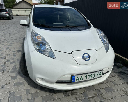 Ниссан Лиф, объемом двигателя 0 л и пробегом 130 тыс. км за 6200 $, фото 4 на Automoto.ua