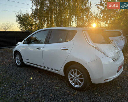 Ниссан Лиф 2014 в Луцке на Automoto.ua Ниссан Лиф, объемом двигателя 0 л и пробегом 117 тыс. км за 6000 $, фото 6 на Automoto.ua