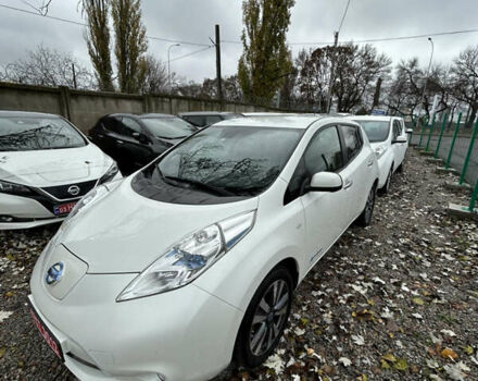 Ниссан Лиф, объемом двигателя 0 л и пробегом 114 тыс. км за 7200 $, фото 1 на Automoto.ua