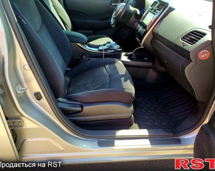 Ниссан Лиф, объемом двигателя 24 л и пробегом 94 тыс. км за 7777 $, фото 5 на Automoto.ua