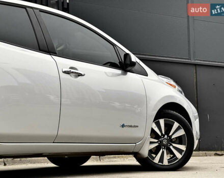 Ниссан Лиф, объемом двигателя 0 л и пробегом 83 тыс. км за 7999 $, фото 4 на Automoto.ua