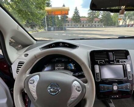 Ниссан Лиф, объемом двигателя 0 л и пробегом 50 тыс. км за 10500 $, фото 11 на Automoto.ua