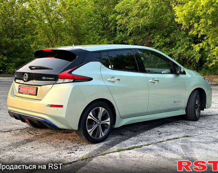 Ниссан Лиф, объемом двигателя 0.11 л и пробегом 136 тыс. км за 11800 $, фото 3 на Automoto.ua