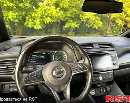 Ниссан Лиф, объемом двигателя 0.11 л и пробегом 136 тыс. км за 11800 $, фото 11 на Automoto.ua