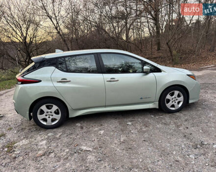 Ніссан Ліф, об'ємом двигуна 0 л та пробігом 130 тис. км за 11888 $, фото 2 на Automoto.ua