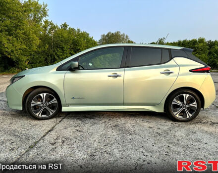 Ниссан Лиф, объемом двигателя 0.11 л и пробегом 136 тыс. км за 11800 $, фото 1 на Automoto.ua