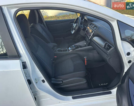 Ниссан Лиф, объемом двигателя 0 л и пробегом 132 тыс. км за 12200 $, фото 45 на Automoto.ua