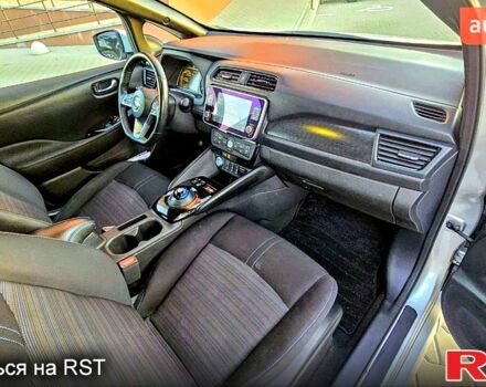 Ниссан Лиф, объемом двигателя 0.11 л и пробегом 98 тыс. км за 14000 $, фото 10 на Automoto.ua