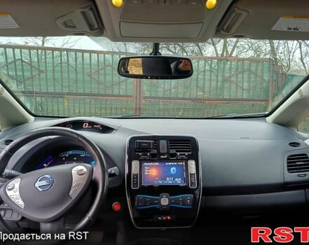 Ниссан Лиф, объемом двигателя 80 л и пробегом 170 тыс. км за 6500 $, фото 1 на Automoto.ua