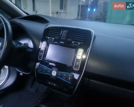 Желтый Ниссан Лиф, объемом двигателя 0 л и пробегом 135 тыс. км за 7200 $, фото 14 на Automoto.ua