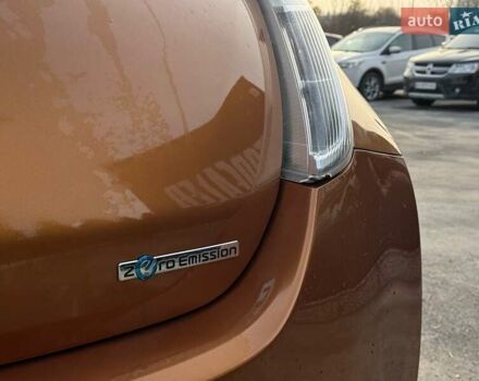 Желтый Ниссан Лиф, объемом двигателя 0 л и пробегом 182 тыс. км за 7000 $, фото 10 на Automoto.ua