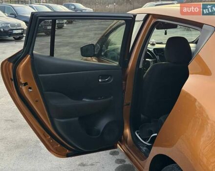 Желтый Ниссан Лиф, объемом двигателя 0 л и пробегом 182 тыс. км за 7000 $, фото 28 на Automoto.ua