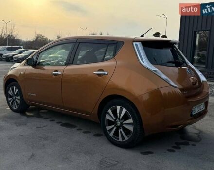 Желтый Ниссан Лиф, объемом двигателя 0 л и пробегом 182 тыс. км за 7000 $, фото 5 на Automoto.ua