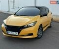 Желтый Ниссан Лиф, объемом двигателя 0 л и пробегом 77 тыс. км за 11300 $, фото 1 на Automoto.ua