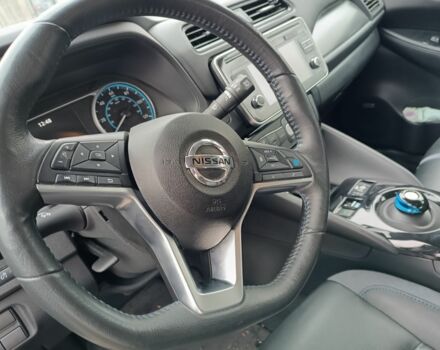 Серый Ниссан Лиф, объемом двигателя 0 л и пробегом 44 тыс. км за 16500 $, фото 4 на Automoto.ua