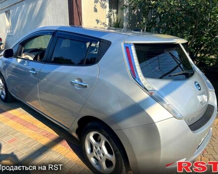 Серый Ниссан Лиф, объемом двигателя 0 л и пробегом 88 тыс. км за 5700 $, фото 3 на Automoto.ua