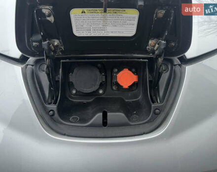 Серый Ниссан Лиф, объемом двигателя 0 л и пробегом 170 тыс. км за 5300 $, фото 21 на Automoto.ua