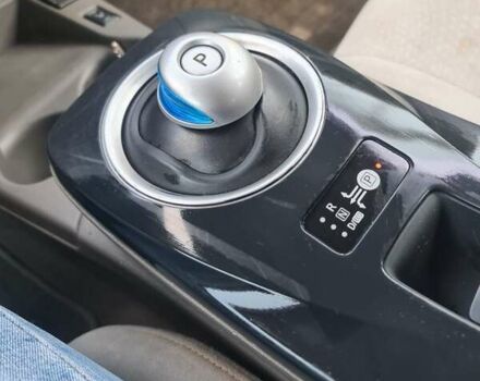 Серый Ниссан Лиф, объемом двигателя 0 л и пробегом 170 тыс. км за 8000 $, фото 18 на Automoto.ua