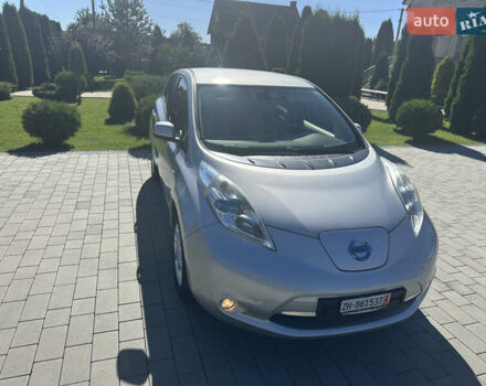 Сірий Ніссан Ліф, об'ємом двигуна 0 л та пробігом 132 тис. км за 5500 $, фото 13 на Automoto.ua