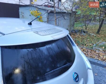 Серый Ниссан Лиф, объемом двигателя 0 л и пробегом 98 тыс. км за 3800 $, фото 7 на Automoto.ua