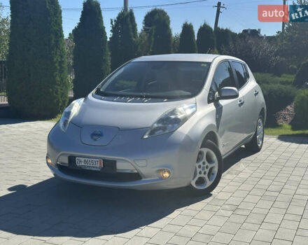 Сірий Ніссан Ліф, об'ємом двигуна 0 л та пробігом 132 тис. км за 5500 $, фото 3 на Automoto.ua