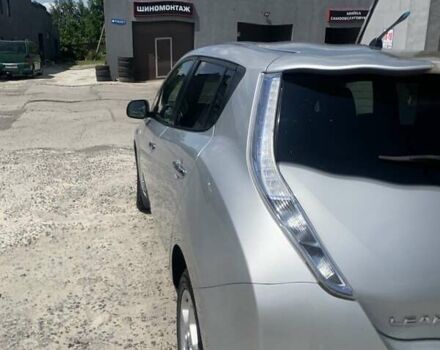 Сірий Ніссан Ліф, об'ємом двигуна 0 л та пробігом 150 тис. км за 5500 $, фото 4 на Automoto.ua