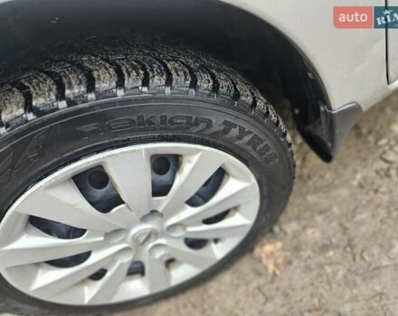 Серый Ниссан Лиф, объемом двигателя 0 л и пробегом 140 тыс. км за 4500 $, фото 17 на Automoto.ua