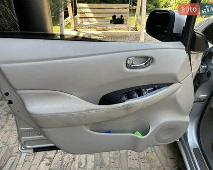 Сірий Ніссан Ліф, об'ємом двигуна 0 л та пробігом 115 тис. км за 5200 $, фото 14 на Automoto.ua