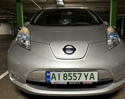 Серый Ниссан Лиф, объемом двигателя 0 л и пробегом 101 тыс. км за 4500 $, фото 3 на Automoto.ua