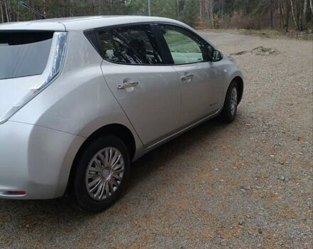 Серый Ниссан Лиф, объемом двигателя 0 л и пробегом 118 тыс. км за 5000 $, фото 1 на Automoto.ua