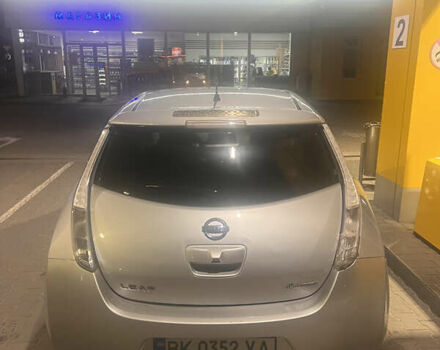 Серый Ниссан Лиф, объемом двигателя 0 л и пробегом 133 тыс. км за 4500 $, фото 2 на Automoto.ua