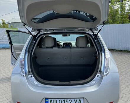 Серый Ниссан Лиф, объемом двигателя 0 л и пробегом 99 тыс. км за 9600 $, фото 13 на Automoto.ua