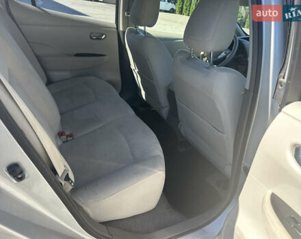 Сірий Ніссан Ліф, об'ємом двигуна 0 л та пробігом 132 тис. км за 5500 $, фото 37 на Automoto.ua