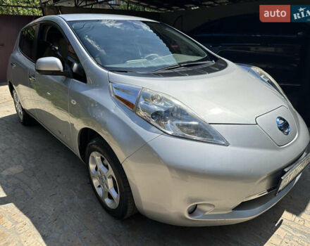 Сірий Ніссан Ліф, об'ємом двигуна 0 л та пробігом 115 тис. км за 5200 $, фото 2 на Automoto.ua
