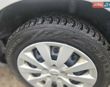 Серый Ниссан Лиф, объемом двигателя 0 л и пробегом 140 тыс. км за 4500 $, фото 16 на Automoto.ua