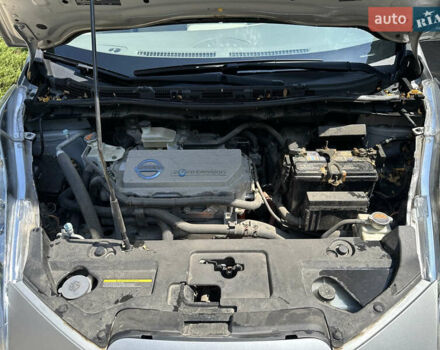 Сірий Ніссан Ліф, об'ємом двигуна 0 л та пробігом 115 тис. км за 5200 $, фото 29 на Automoto.ua