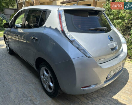 Сірий Ніссан Ліф, об'ємом двигуна 0 л та пробігом 115 тис. км за 5200 $, фото 6 на Automoto.ua
