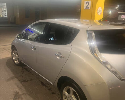 Серый Ниссан Лиф, объемом двигателя 0 л и пробегом 133 тыс. км за 4500 $, фото 1 на Automoto.ua