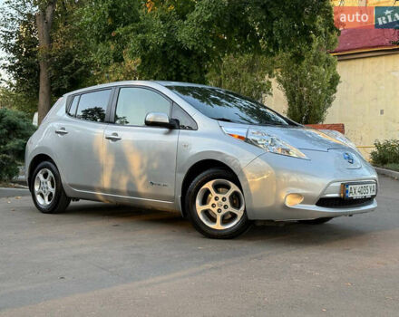 Серый Ниссан Лиф, объемом двигателя 0 л и пробегом 136 тыс. км за 5000 $, фото 4 на Automoto.ua